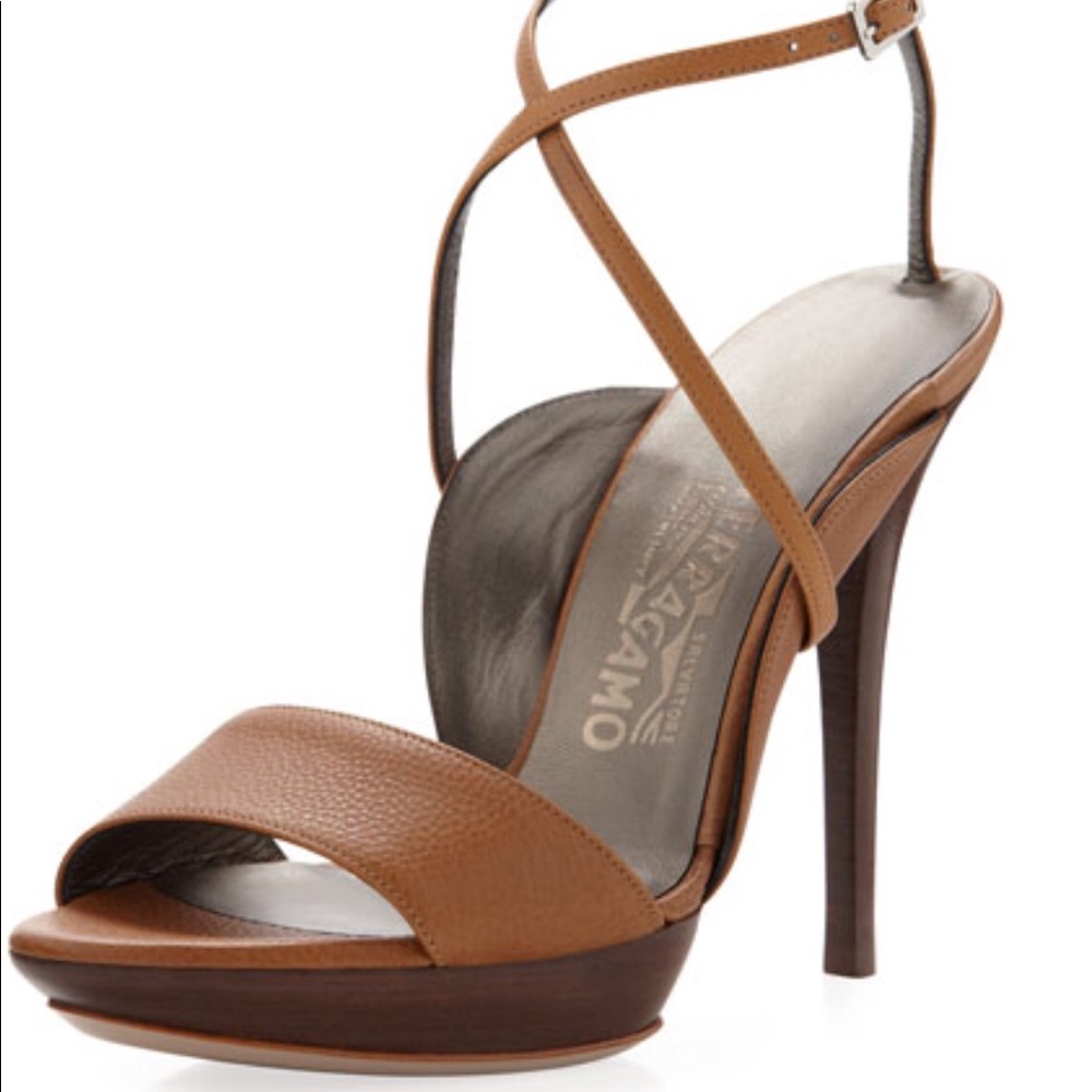 Salvatore Ferragamo Gilina in Caramello